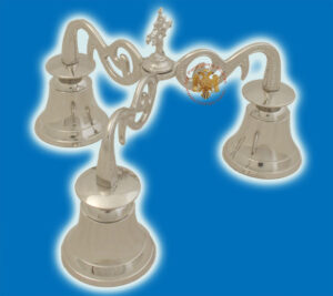 Καθολικές Καμπάνες για το Ιερό Τριπλές Ν